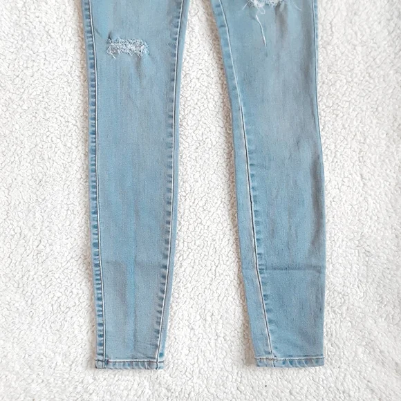PRINCESS POLLY High Rise Distressed Lightwash Skinny Jeans Size 0 / 23 / 24 - Picture 3 of 7